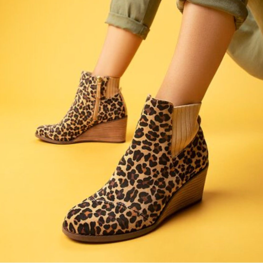 TOMS SADIE Classic Leopard Print Booties